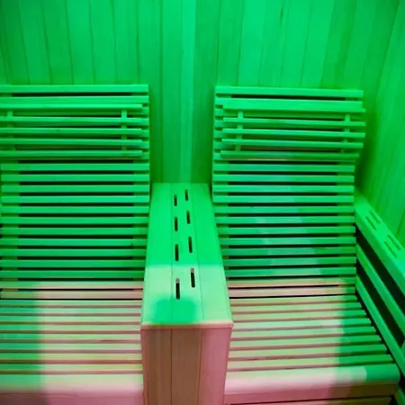 Moleoluxuryapartments Апартаменты *